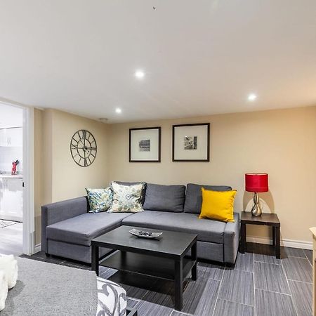 Newly Renovated - Cozy 1Br Apt With Netflix - Prime Location טורונטו מראה חיצוני תמונה